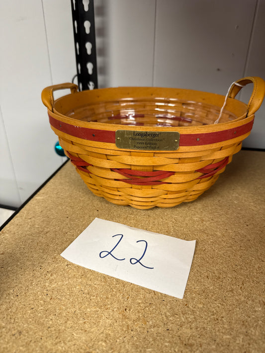 Longaberger 1999 popcorn basket with protector