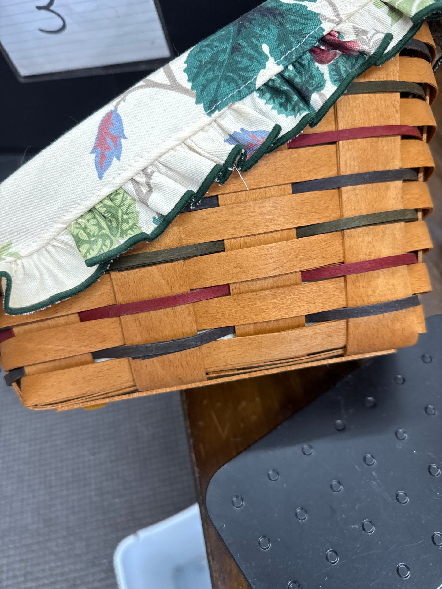 Longaberger medium sleigh/vegetable basket with liner and protector