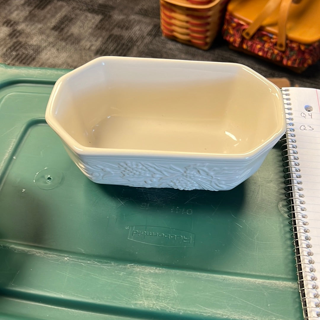 Longaberger Small nature’s garland dish in ivory