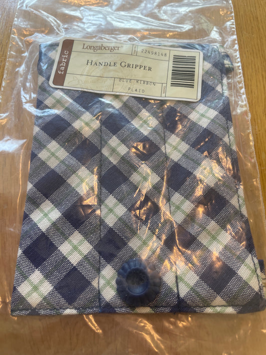 Longaberger Handle gripper in blue ribbon plaid