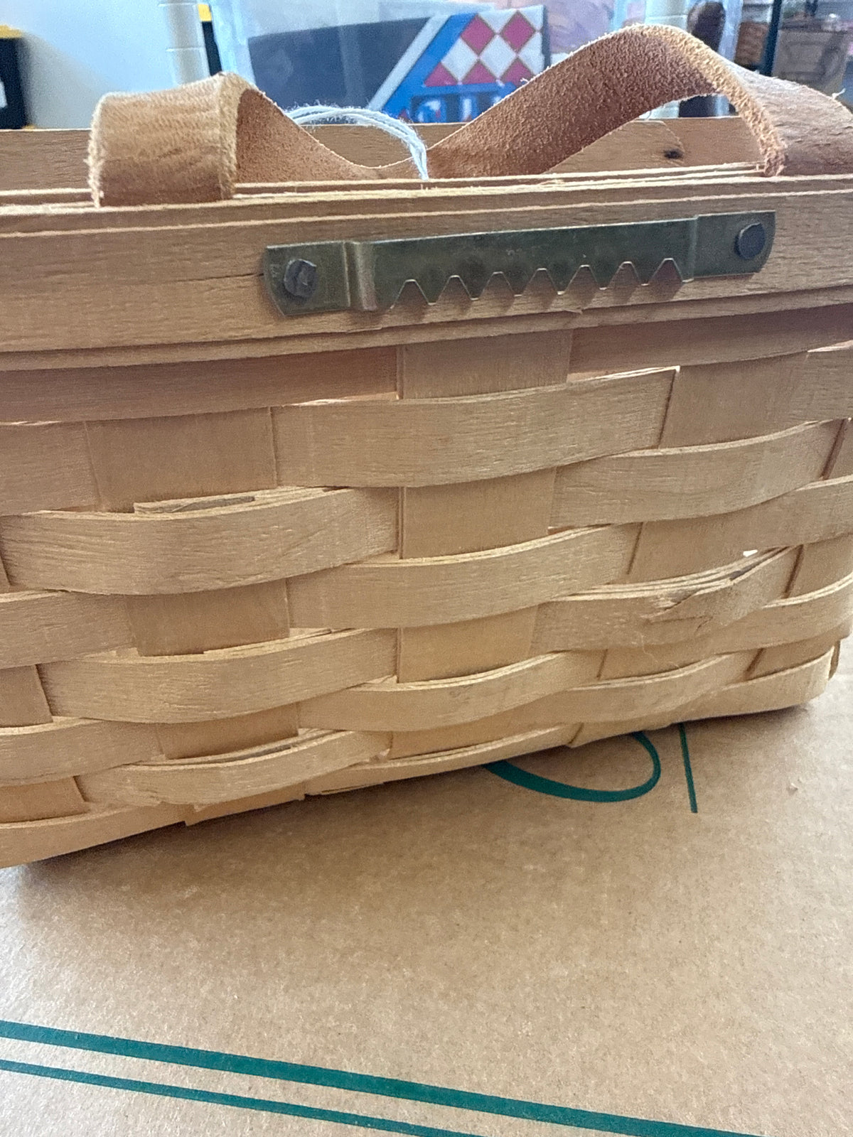 Longaberger medium key  basket -has some breaking in the front and back splints