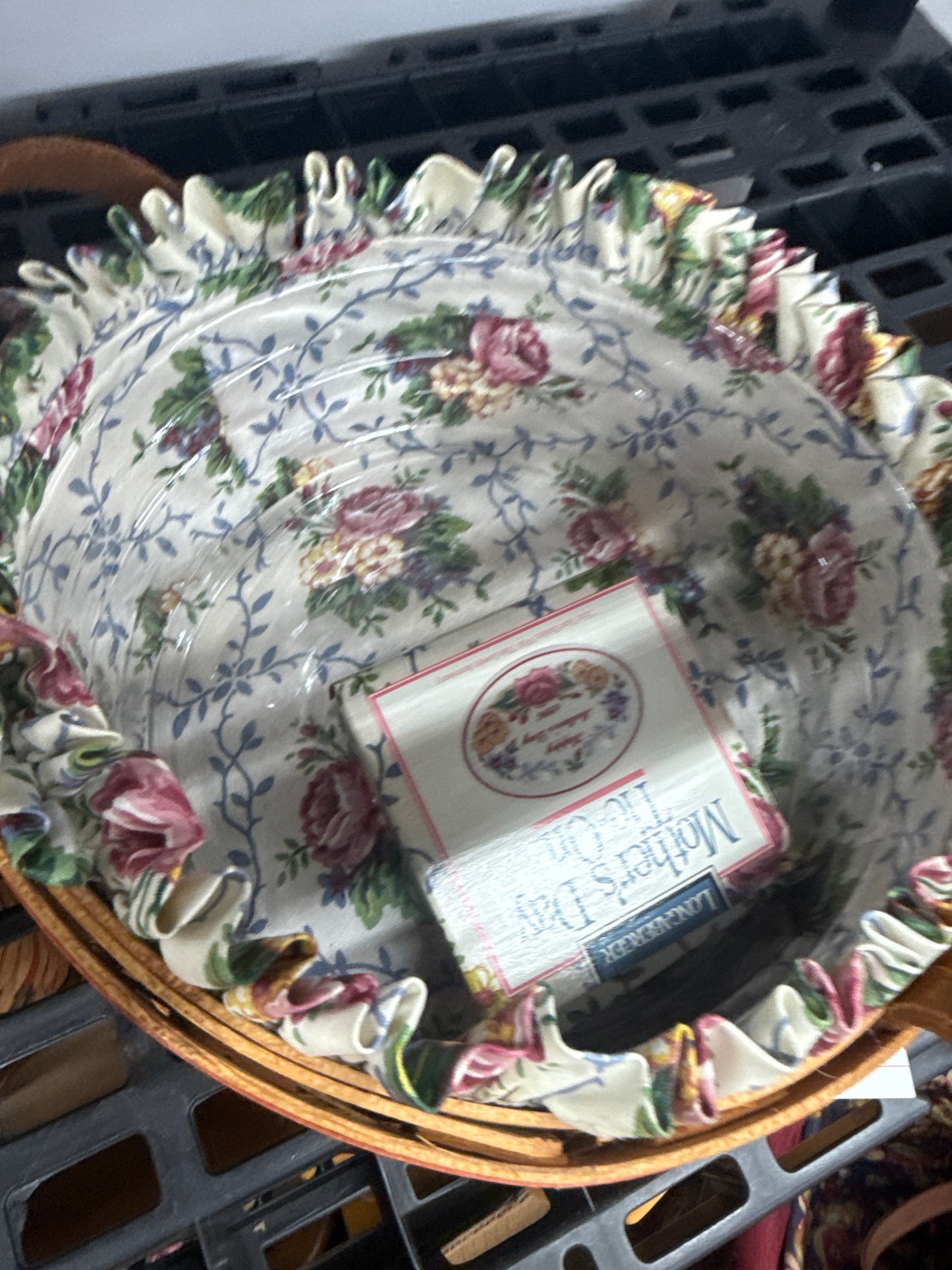 Longaberger 1995 Mother’s Day basket with liner , protector, and tie on