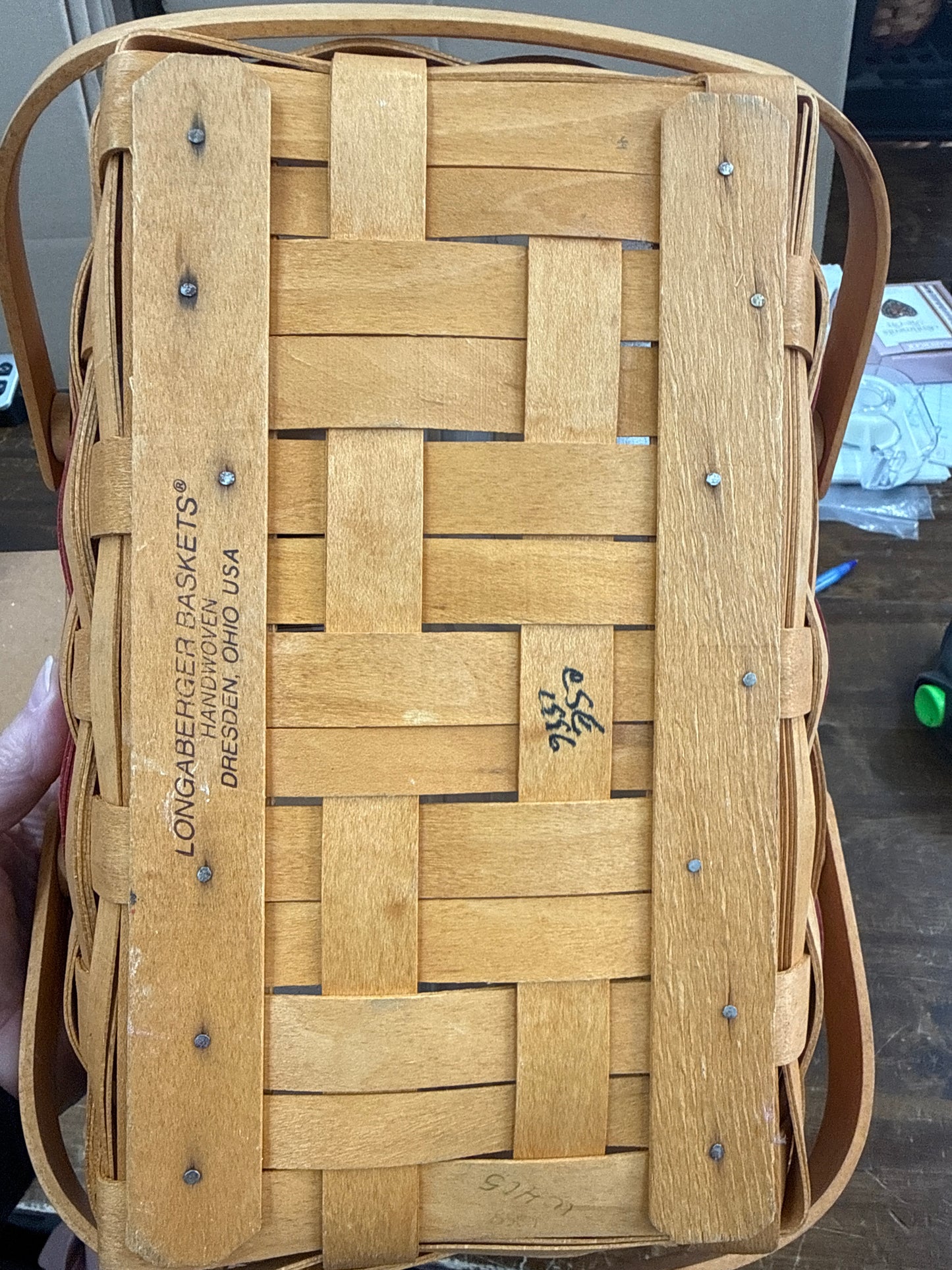 Longaberger 1996 holiday cheer basket with divided protector