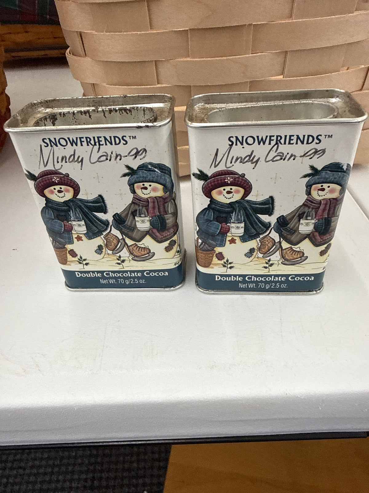 Homestead snow friends cocoa cans