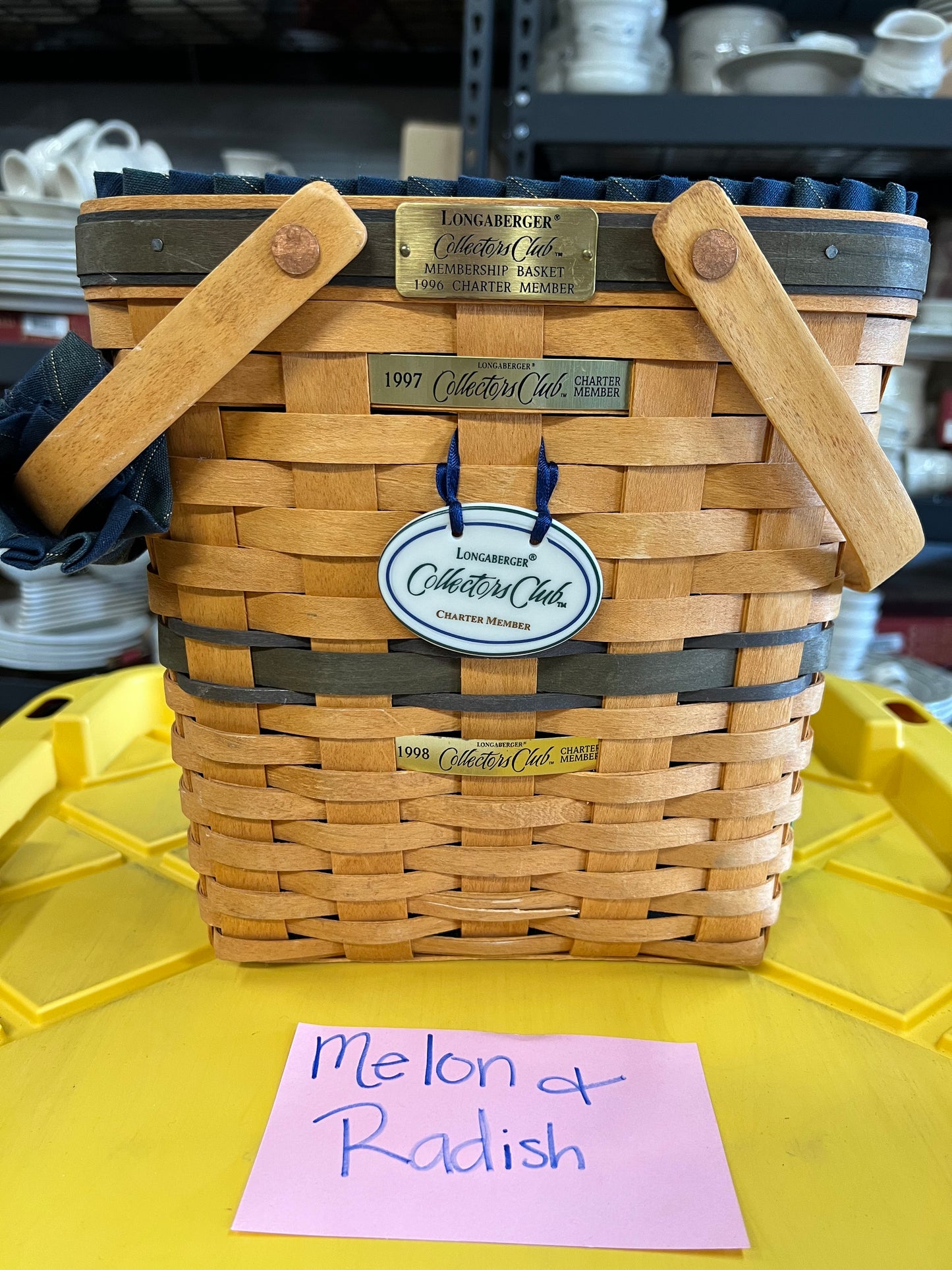 1996 charter member basket with liner/ protector/ tie on and handle grip