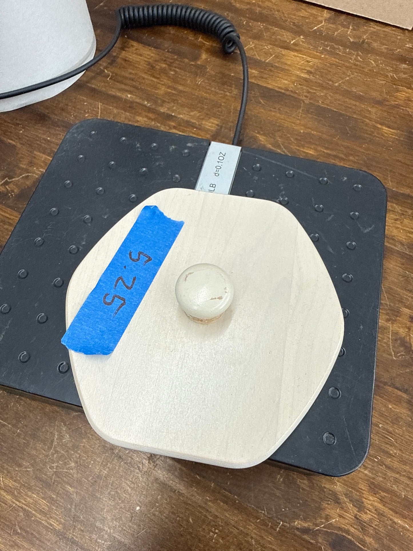 Longaberger whitewashed 5.25” lid - paint is scratched