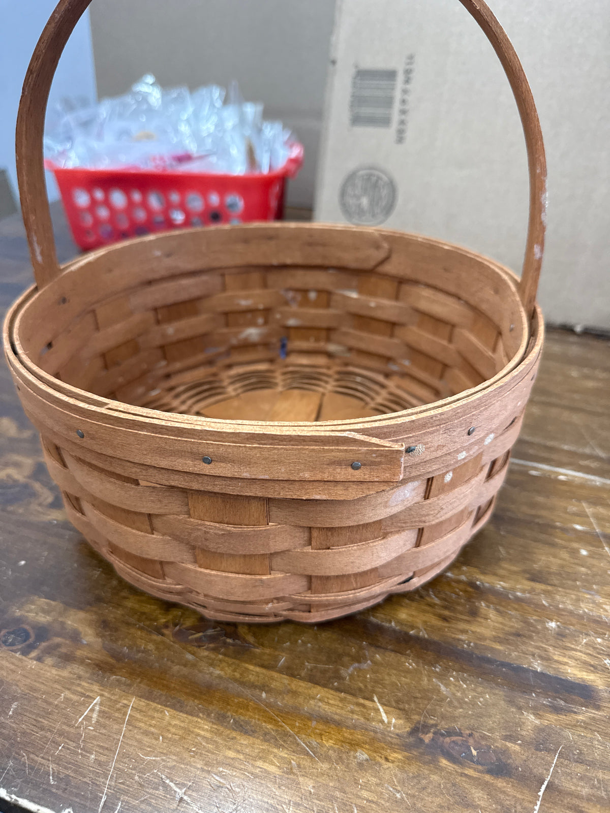 Longaberger 1989 stitching basket-has some markings on it has shown