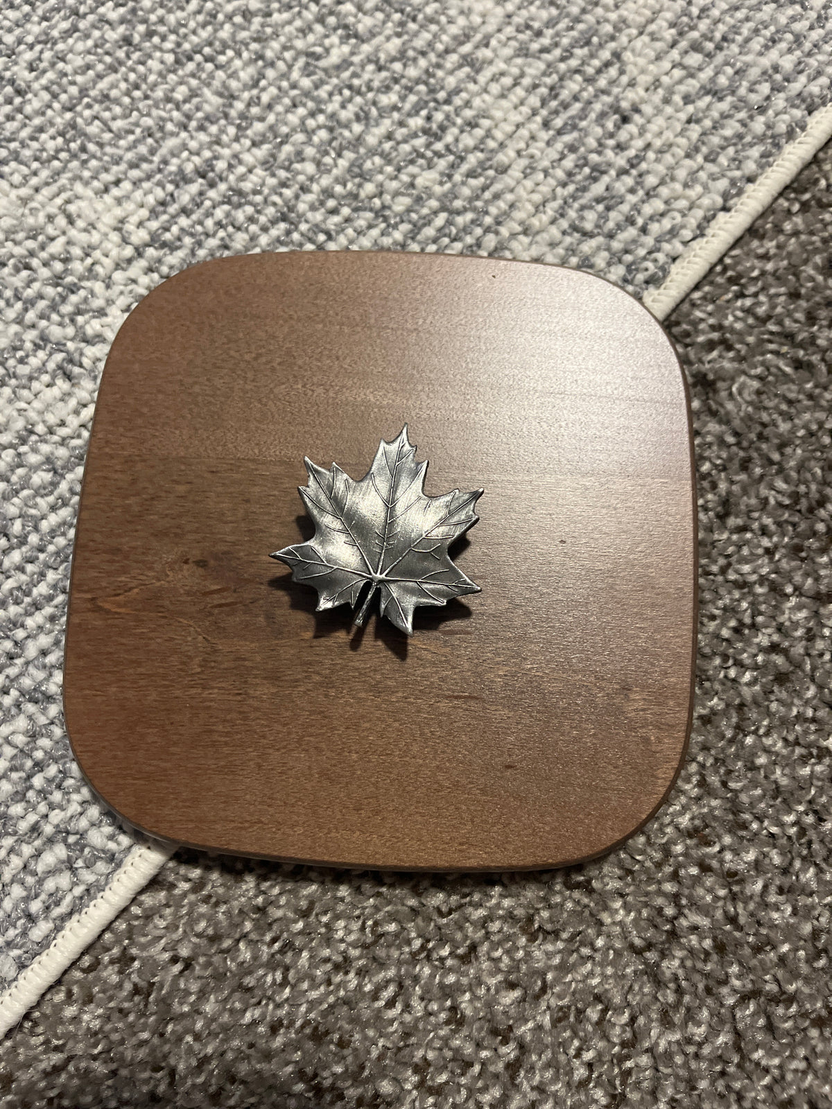 Longaberger 6” lid w/ leaf knob