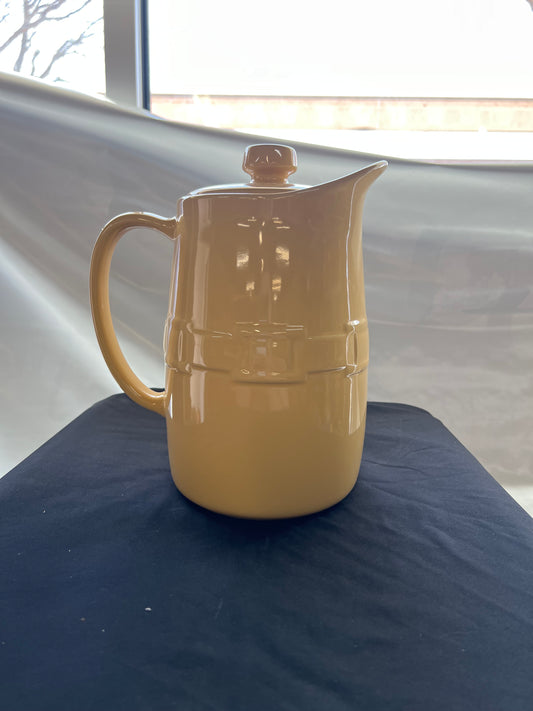 Longaberger Pitcher with Lid in Butternut