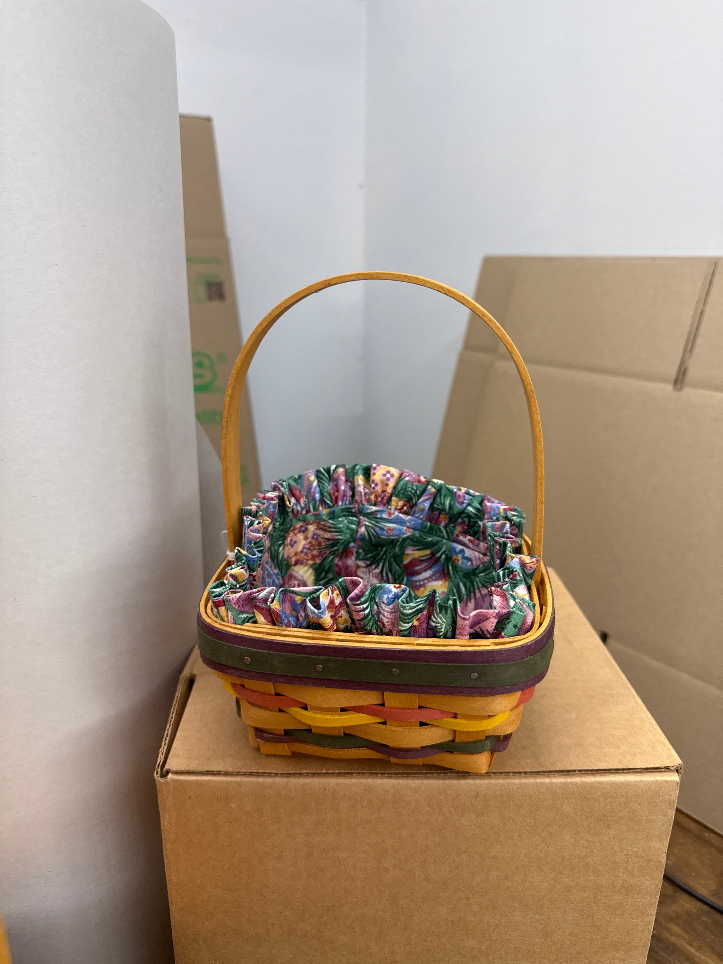 Longaberger 1997 Easter basket with liner