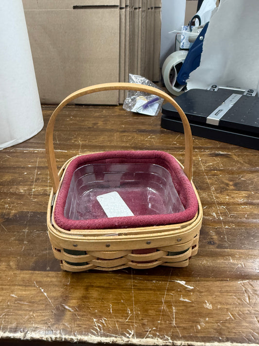 Longaberger holiday helper basket with liner and protector
