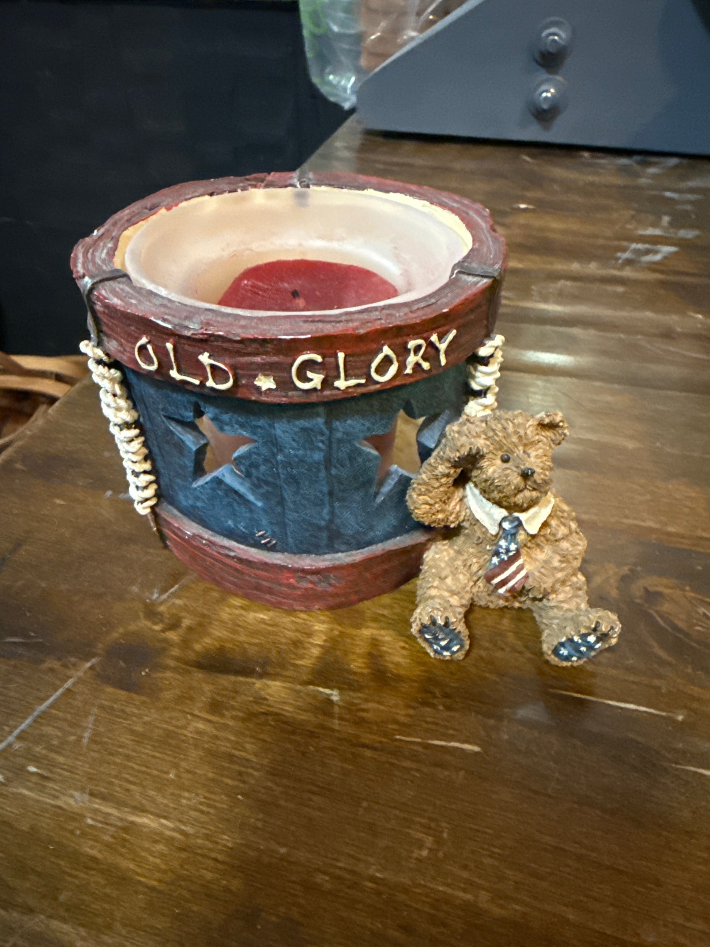 Boyd’s Bear candle -yankee doodlebear