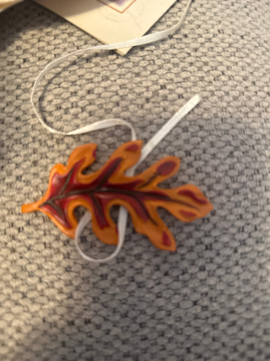 Longaberger leaf tie on