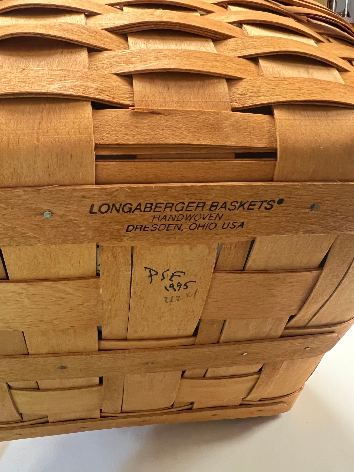 Longaberger Cake Basket with Riser