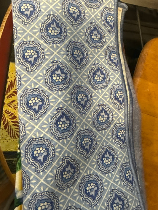 Longaberger single napkin in provincial Paisley