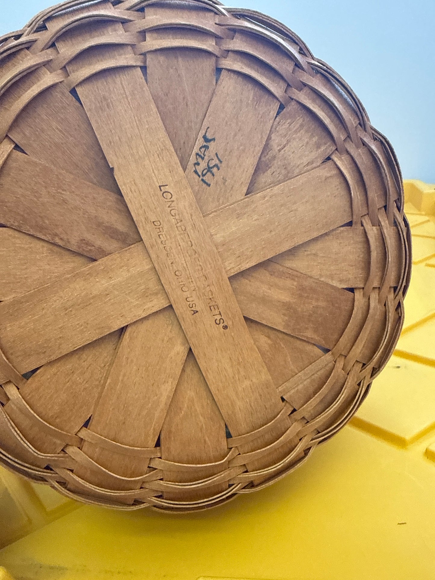Longaberger darning basket with liner and protector