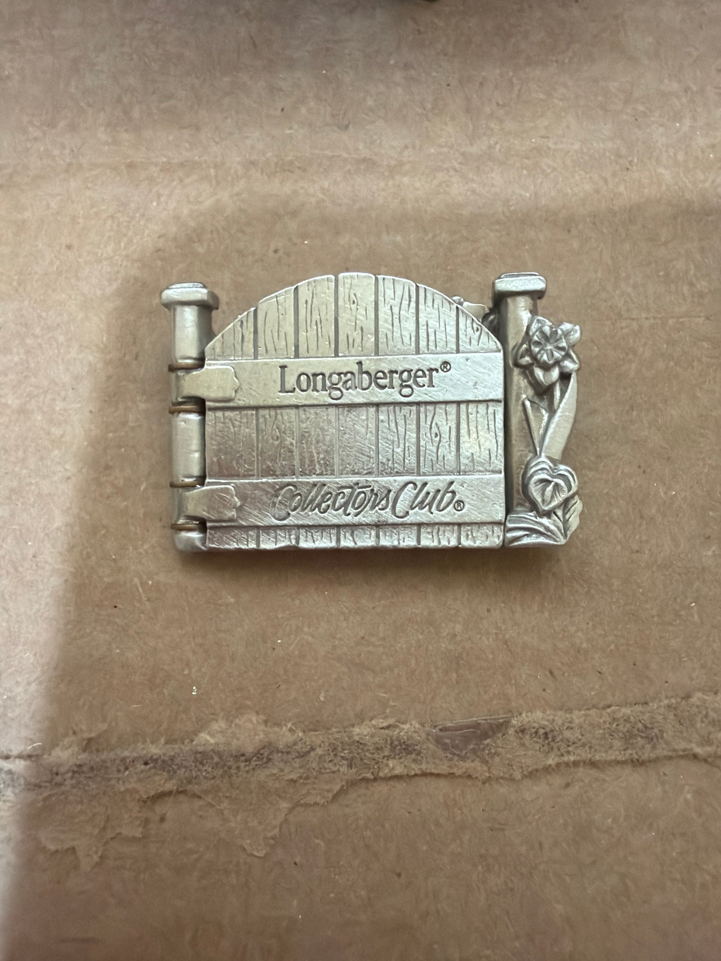 Longaberger Collector’s Club Cottage Gate Tie-On/Lapel Pin