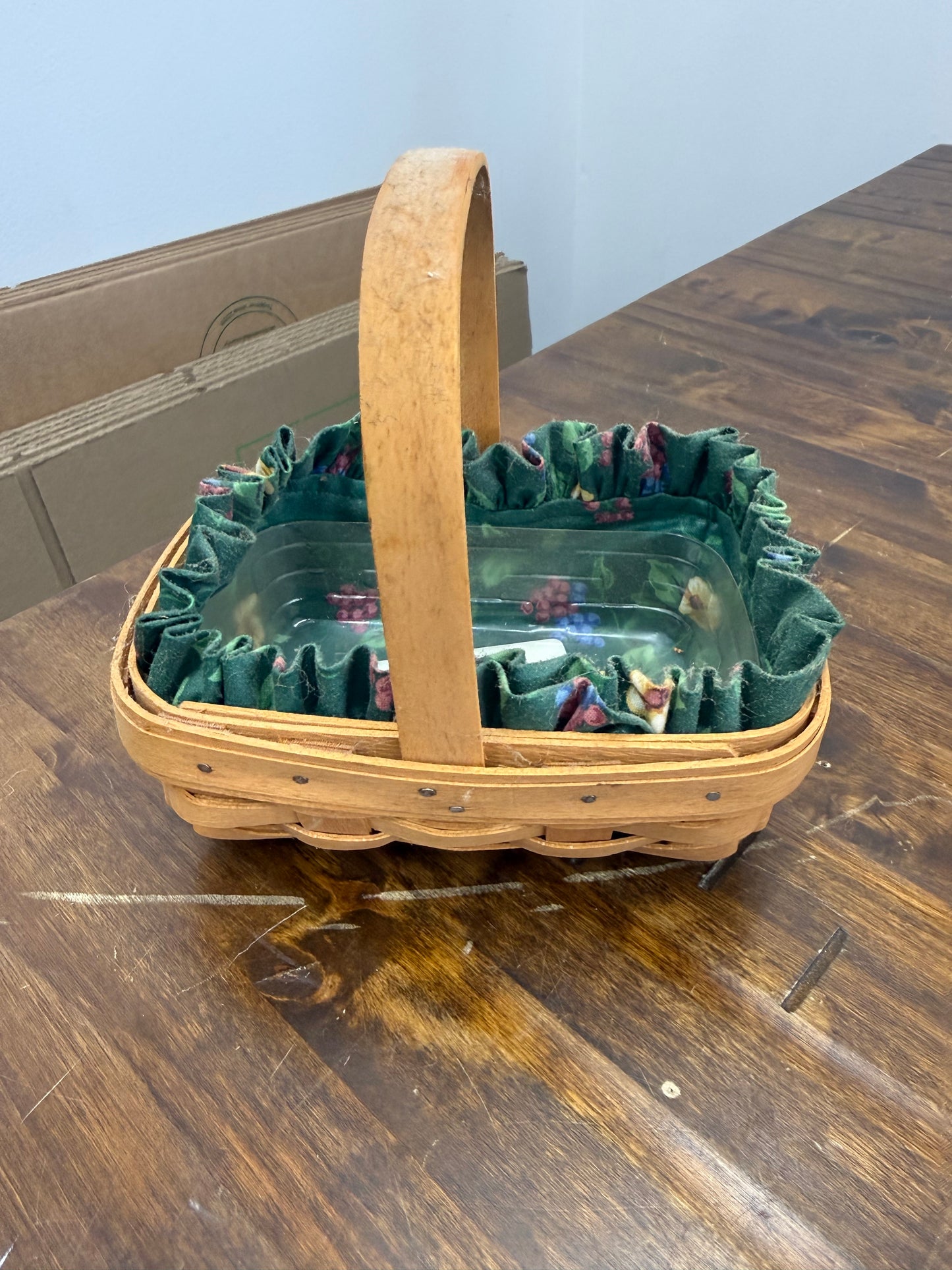 Longaberger 1996 horizon of hope basket with liner and protector ( is very dusty / dirty)