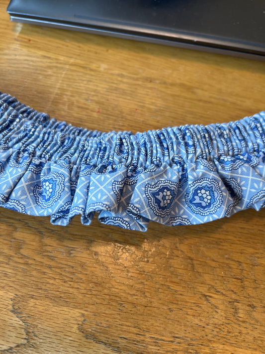 Longaberger medium garter in provincial paisley