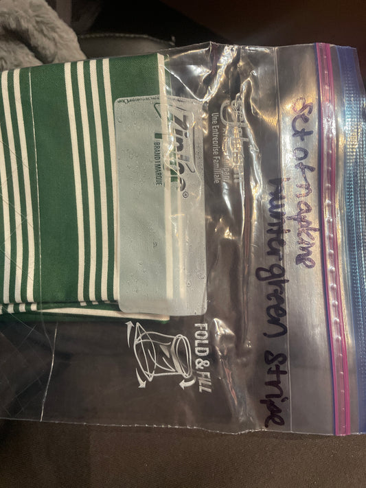 Set of napkins in Hunter green stripe