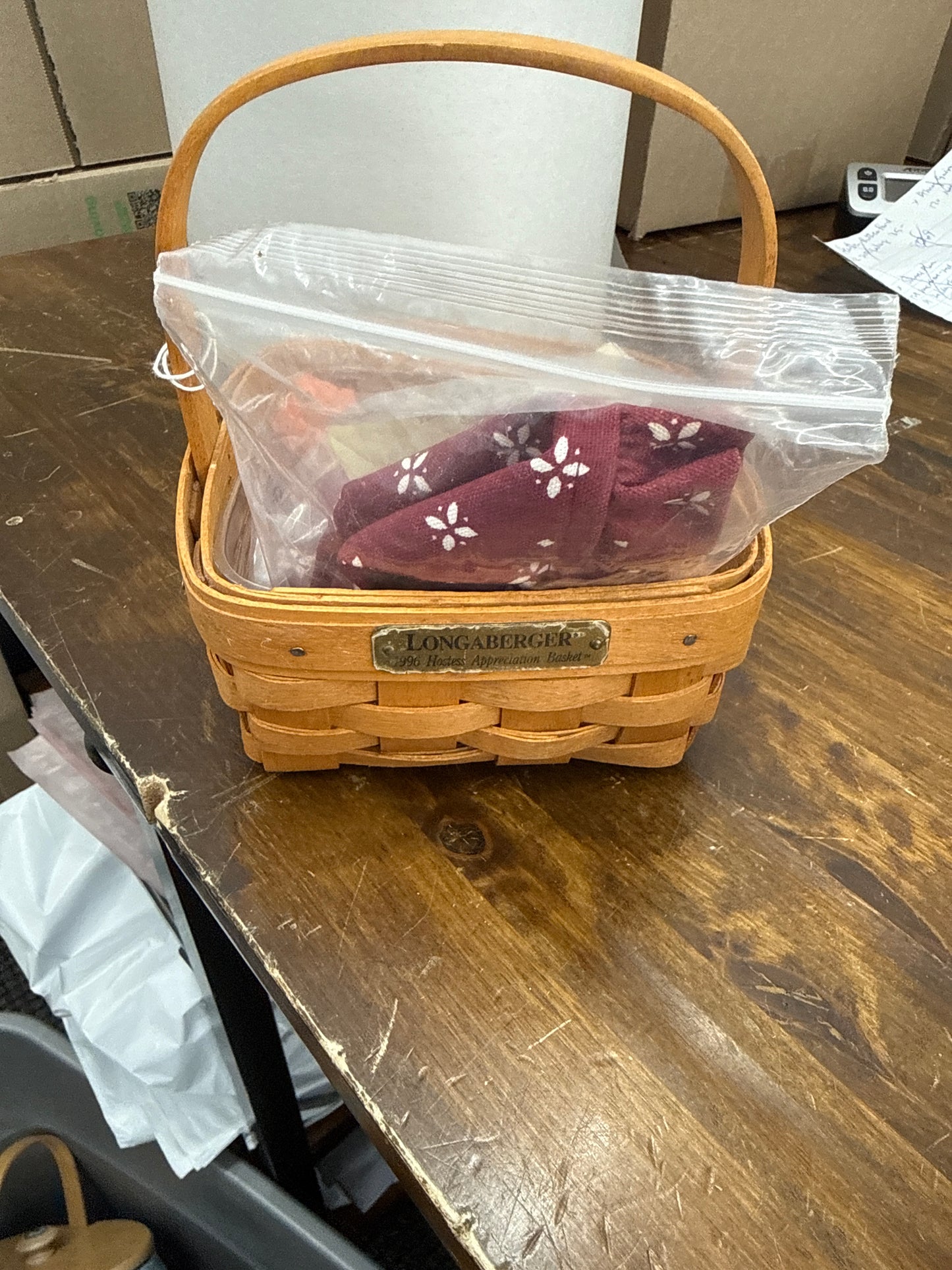Longaberger 1996 hostess appreciation basket with liner and protector