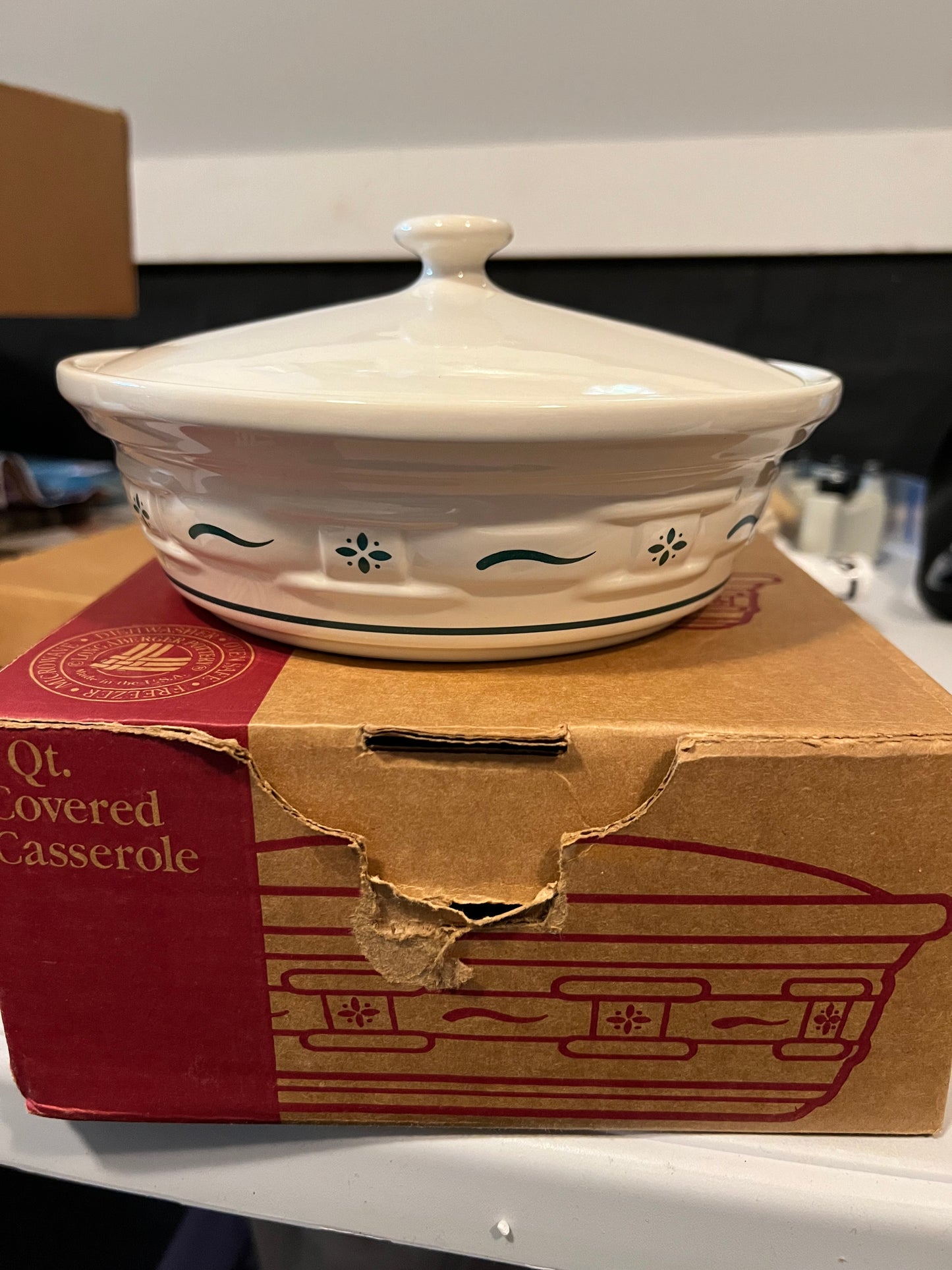 Longaberger 1 qt covered casserole in heritage green