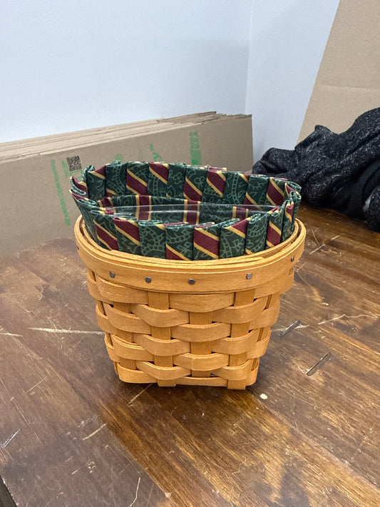 Longaberger oregano basket with liner and protector