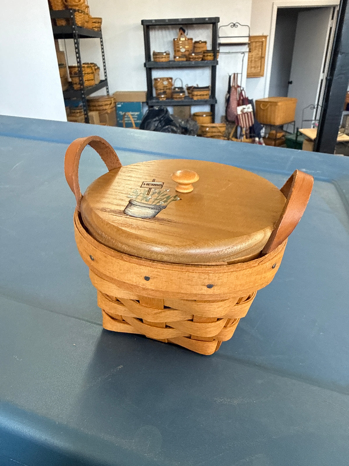 Longaberger thyme basket with lid and protector