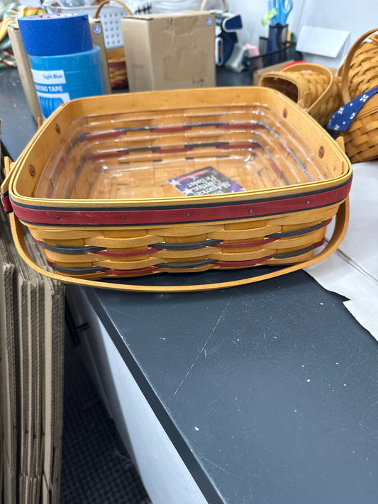 Longaberger 1998 all American pie basket with protector