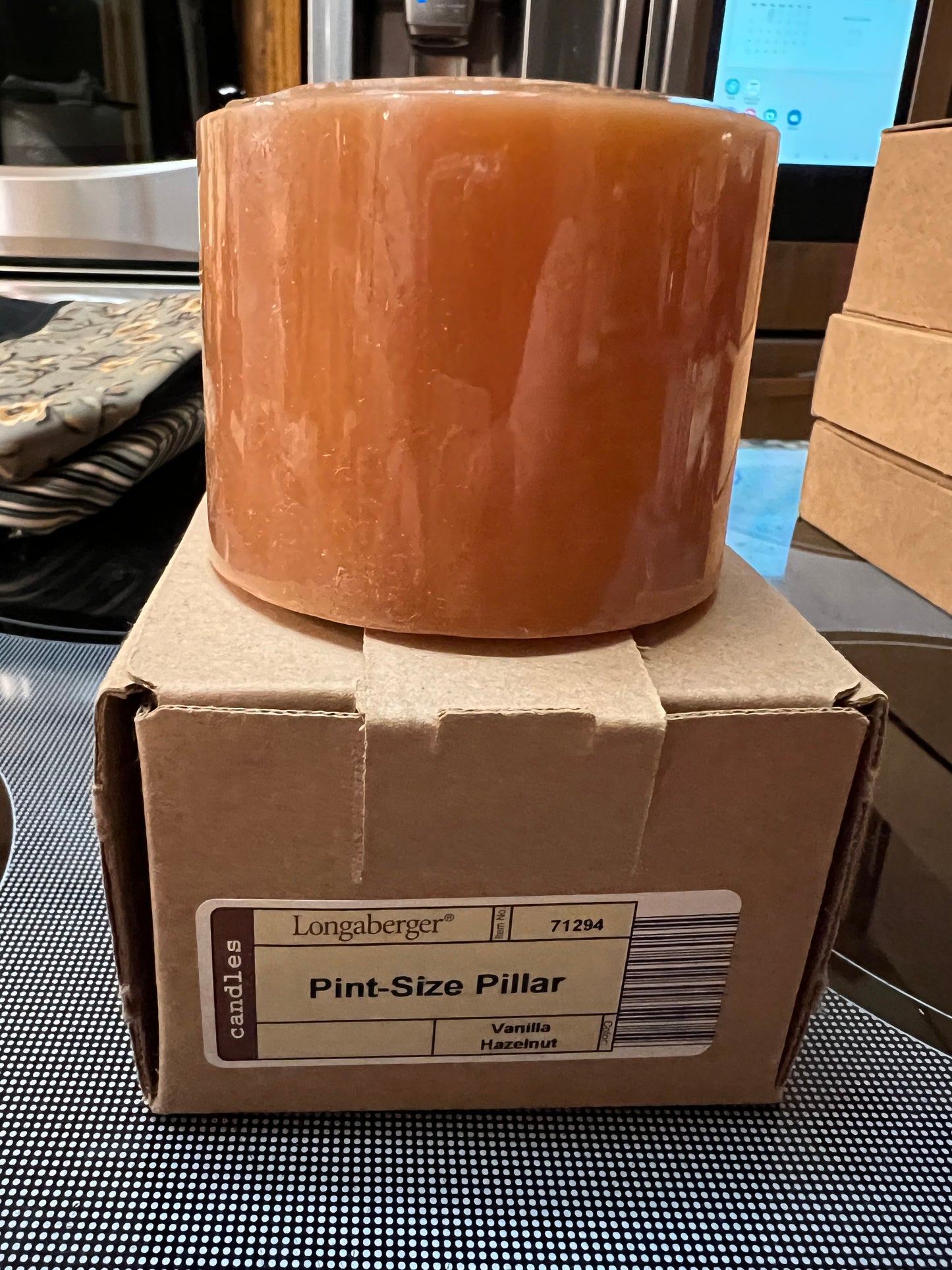 Longaberger pint size pillar in vanilla hazelnut