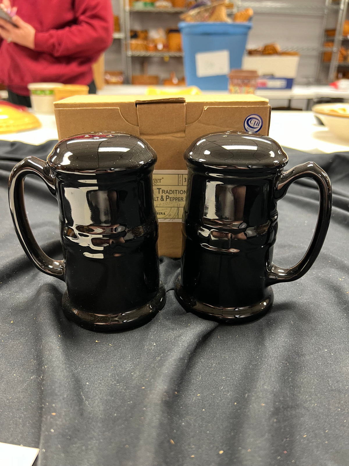 Longaberger stovetop salt & pepper shakers in Ebony