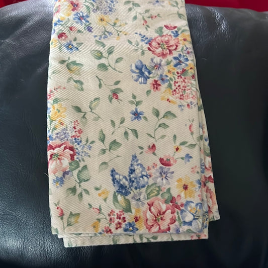 Longaberger single napkin in spring floral