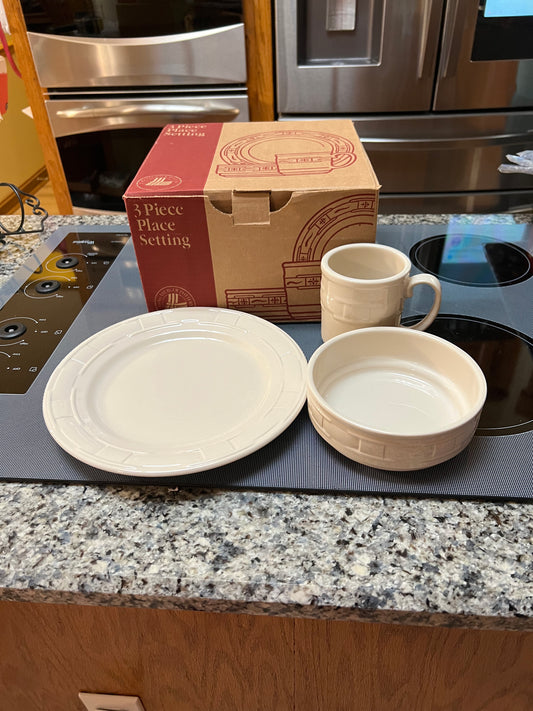 Longaberger 3 piece place setting in ivory