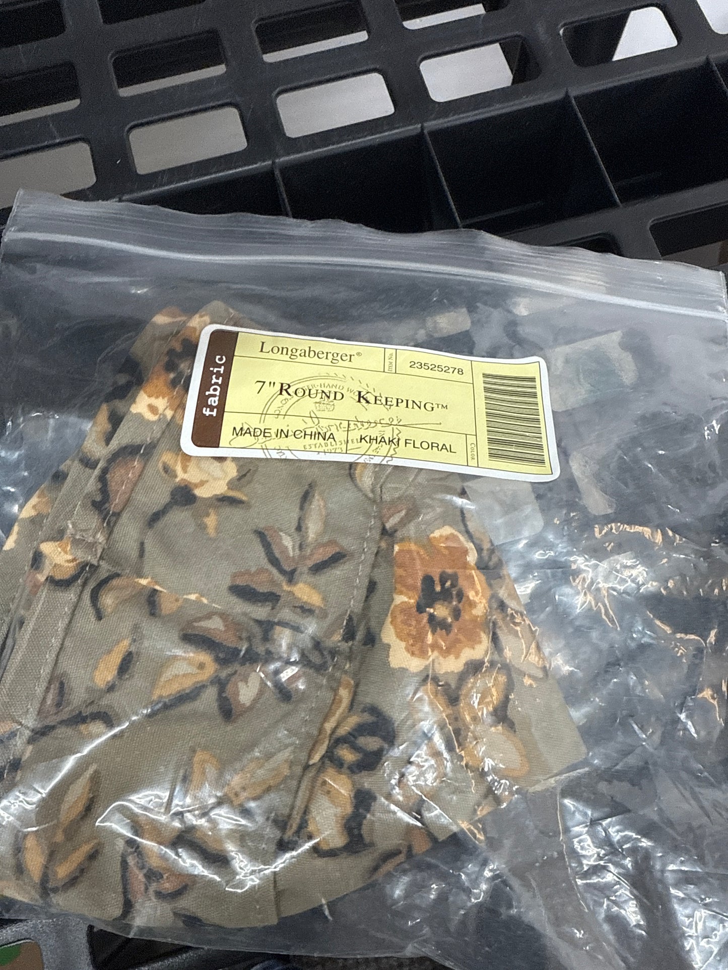 Longaberger 7” round keeping liner in khaki floral
