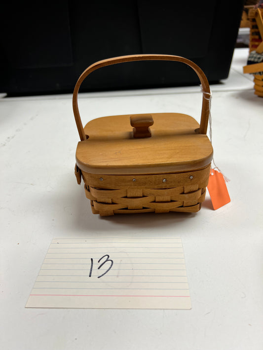 Longaberger tarragon basket with lid & protector