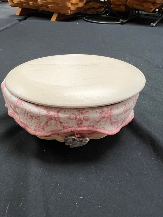 Longaberger whitewashed 2003 horizon of hope basket with protector, notepad and tie on & liner