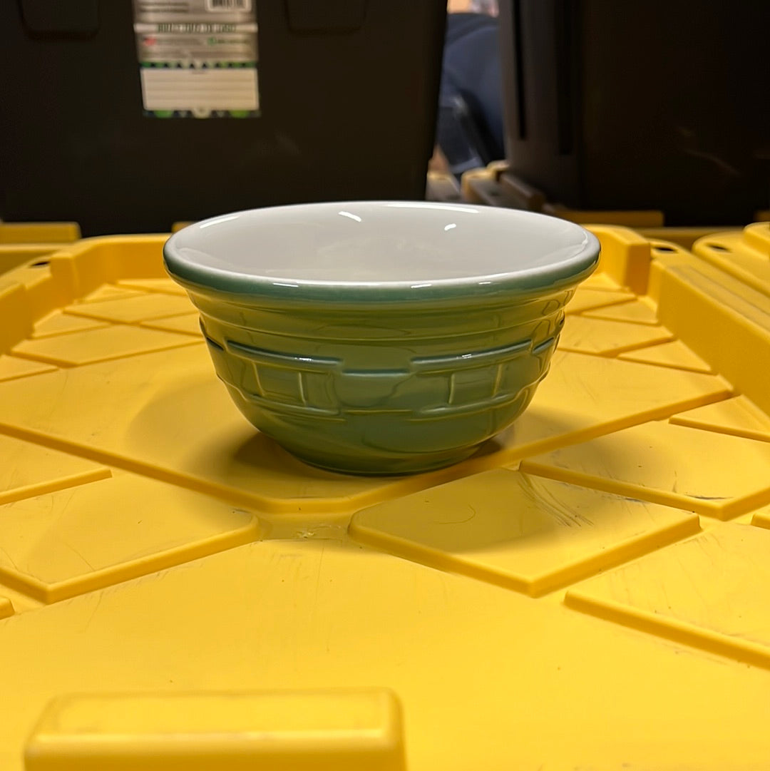 Longaberger small mixing bowl in ivy