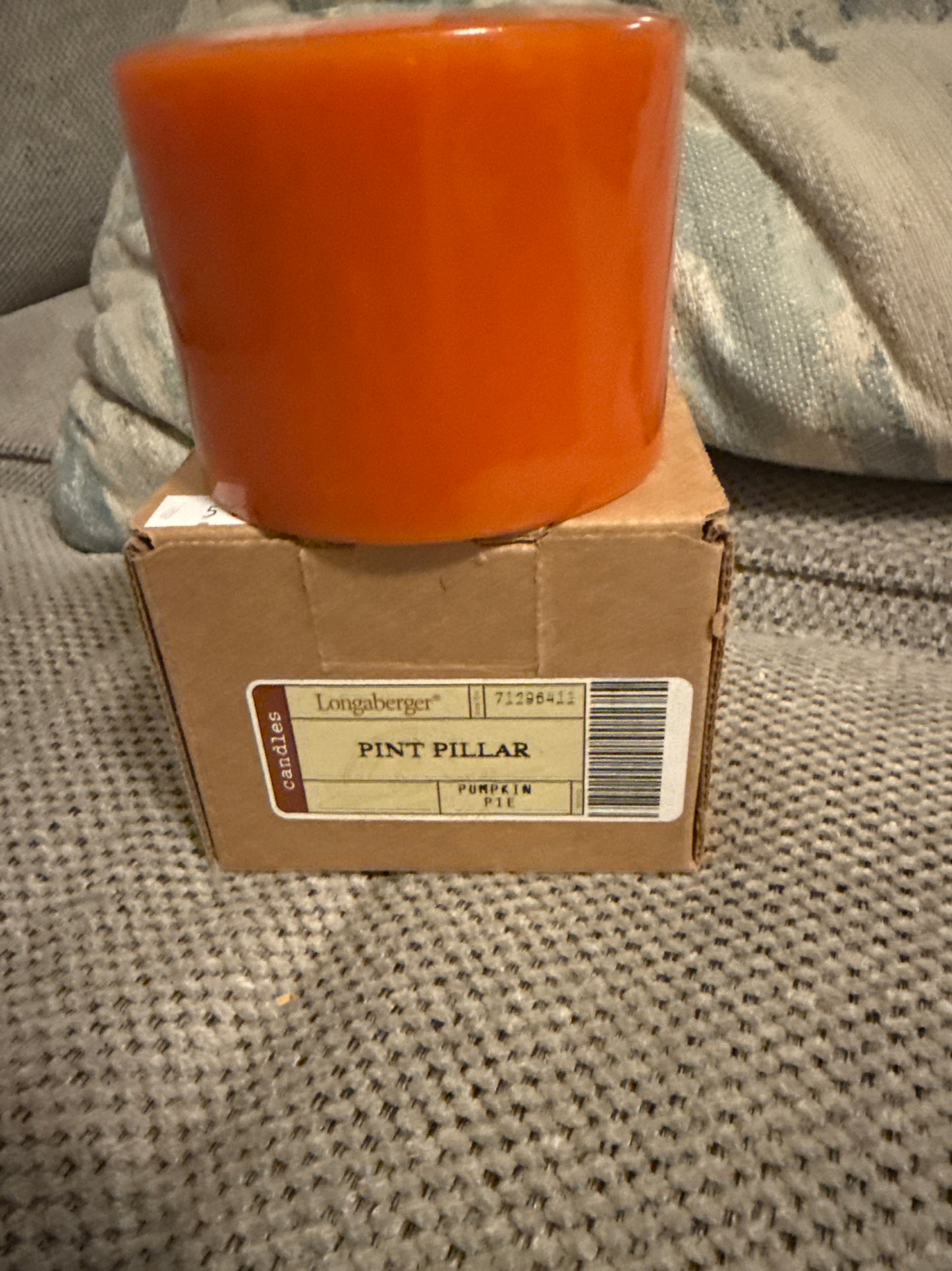 Longaberger pint pillar candle in pumpkin pie
