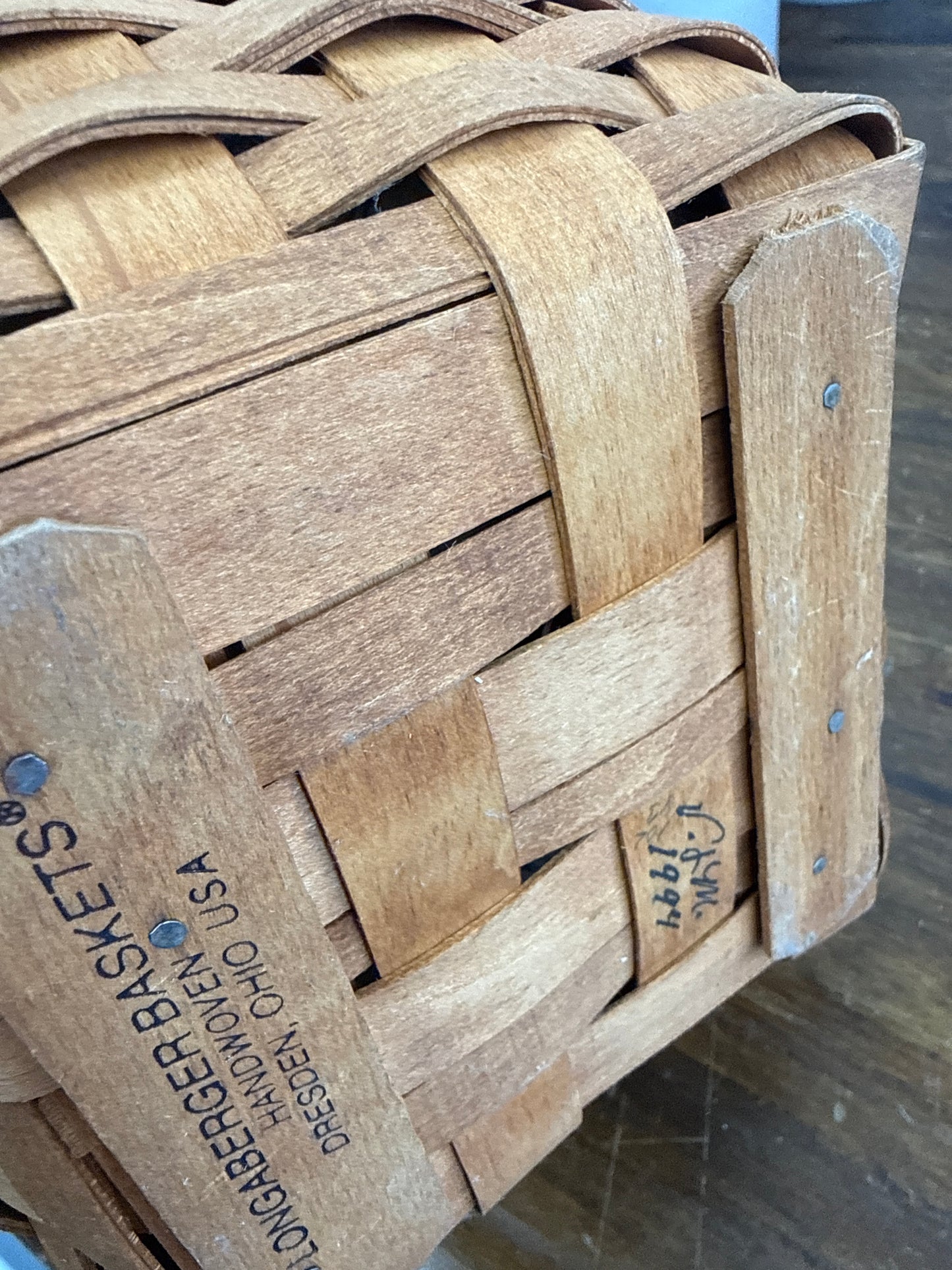 Longaberger jingle bell basket with lid