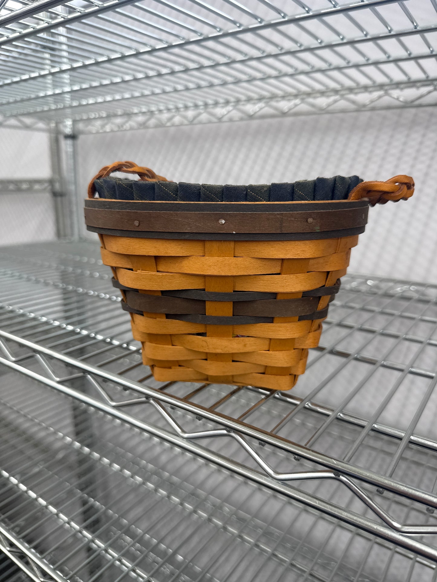 Longaberger 1999 collectors club basket with liner and protector