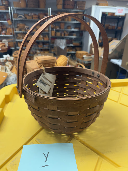 Longaberger round potluck basket