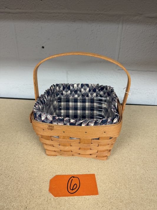 Longaberger medium berry basket with liner and protector