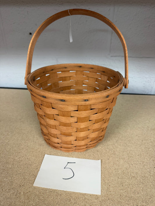 Longaberger medium fruit basket