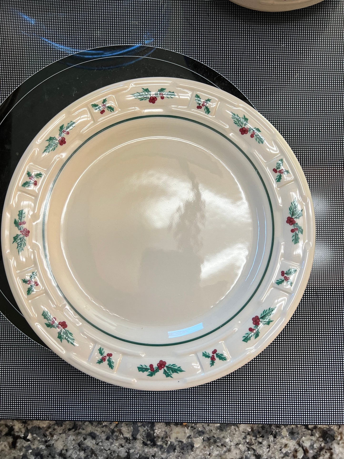 Longaberger Traditional Holly luncheon plate