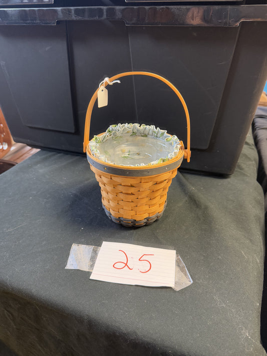 Longaberger daisy with liner and protector