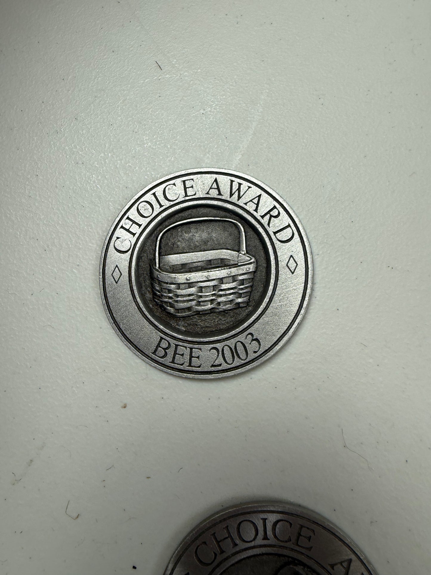 Longaberger bee 2003 choice award medallion