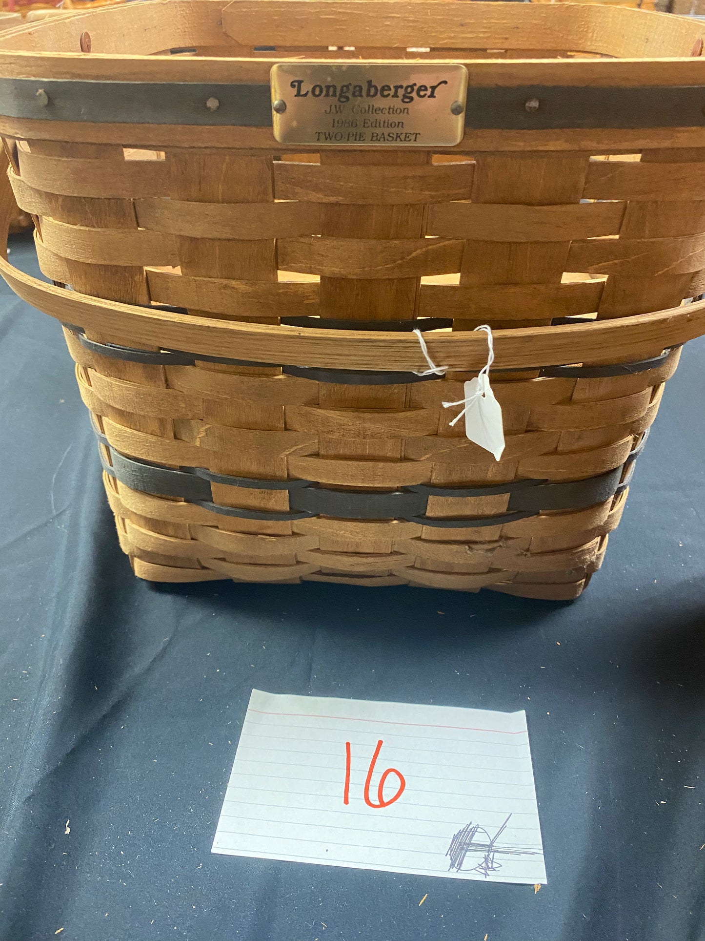 Longaberger two pie basket with riser