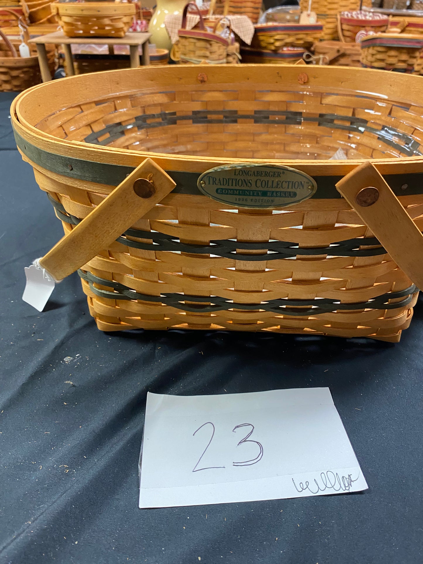 Longaberger traditions collection community basket 1996 edition with liner and handle tie and protector