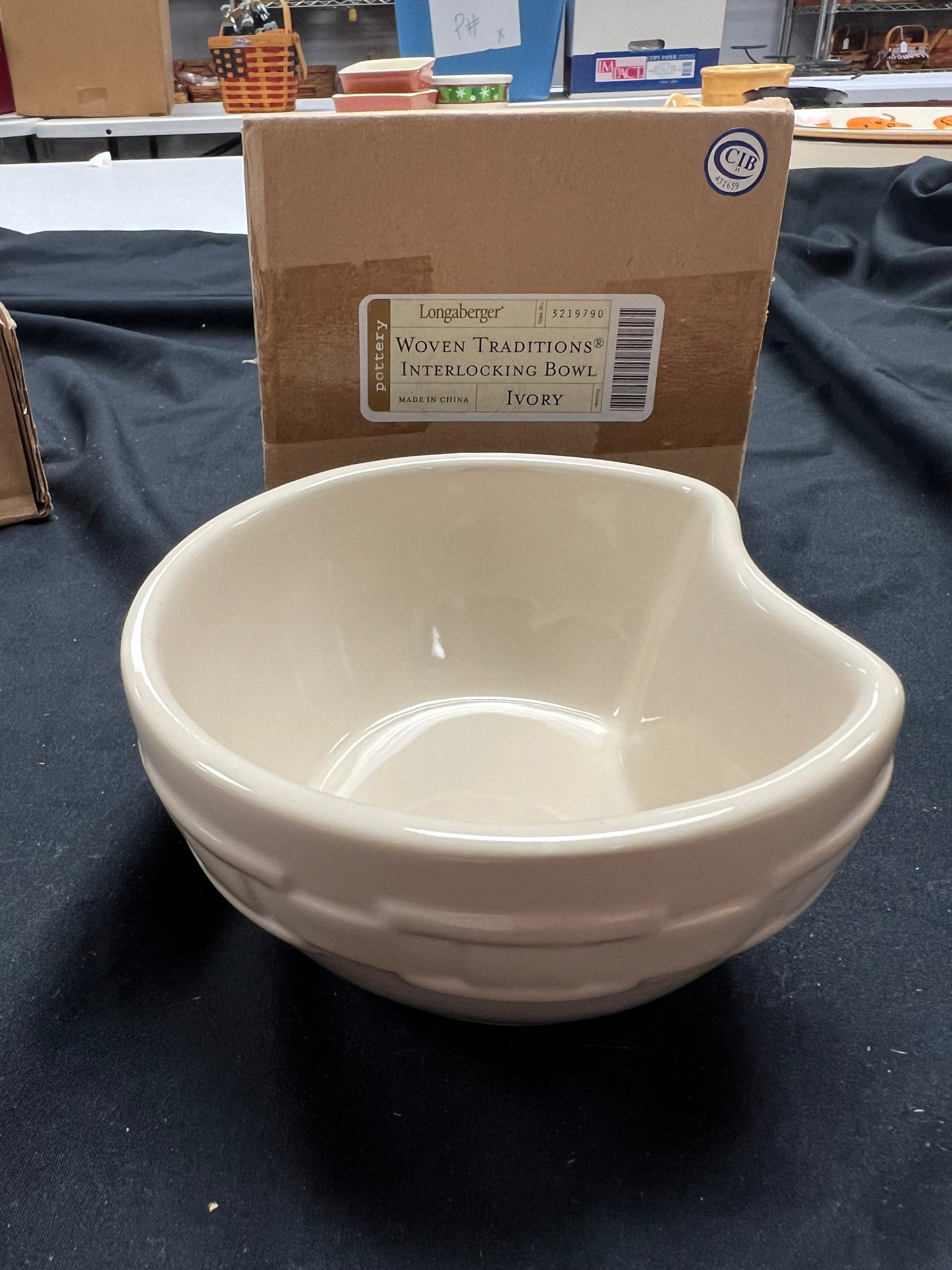 Longaberger interlocking bowl in ivory