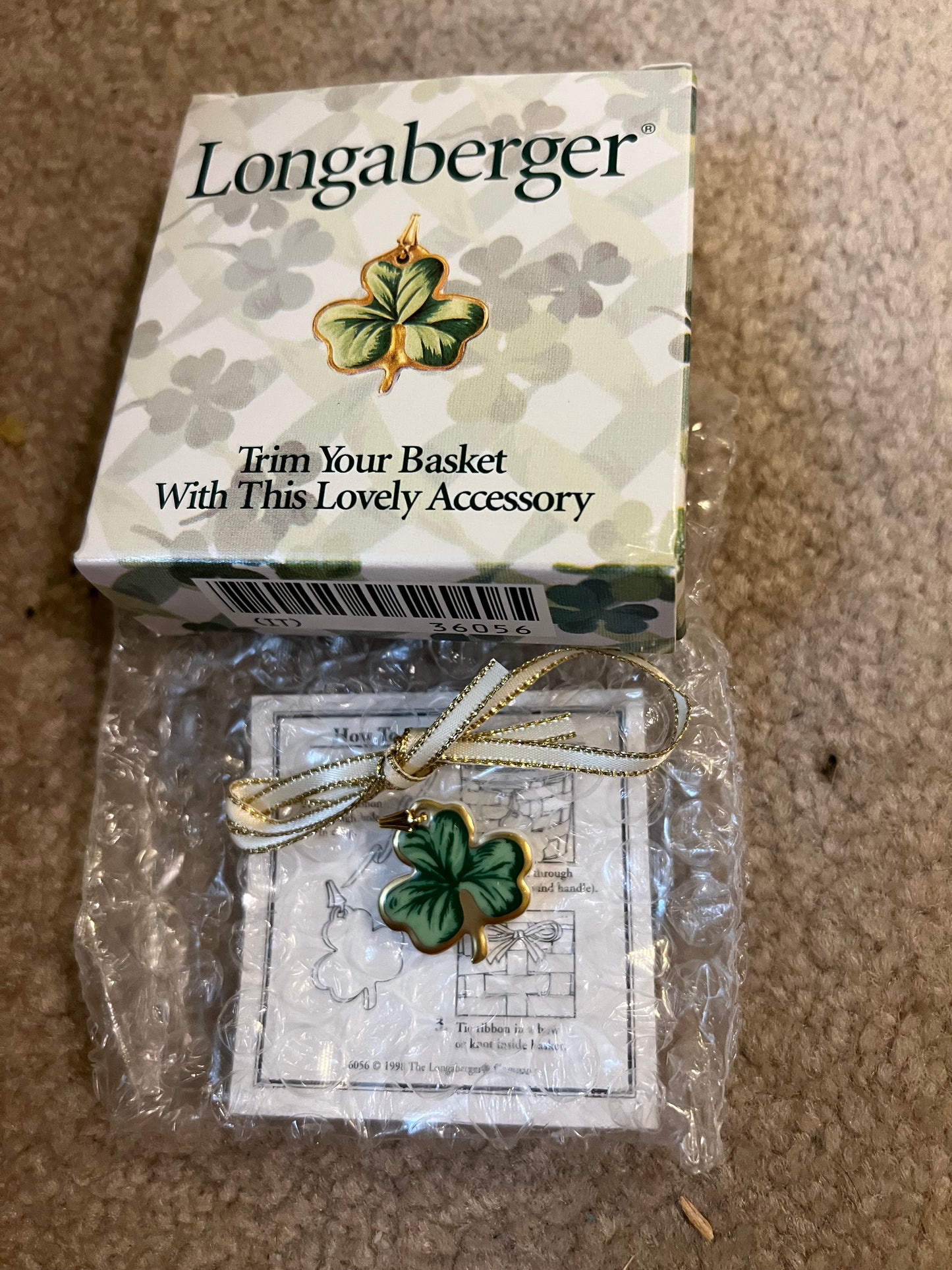 Longaberger shamrock tie on (may not be in box)